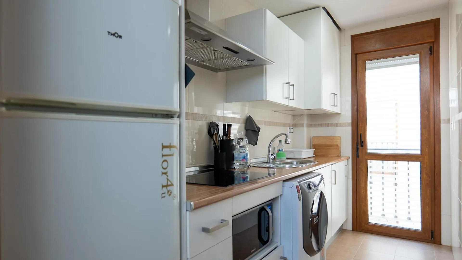 Apartamento Agua Gibralfaro Centro Con Piscina 말라가 0*,